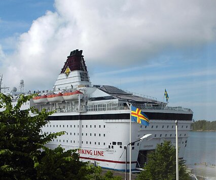 _DSC0017 View of Viking Line Cinderella from the hotel room