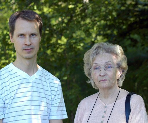 _DSC0101 Arto and Mum