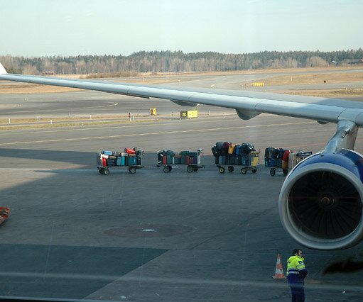 DSC_0009 At the gate, preparing for departure