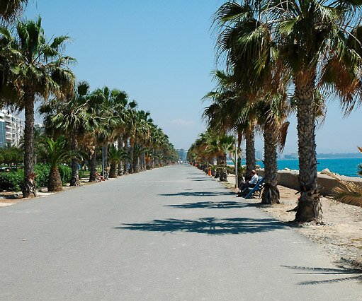 Limassol01 The promenade by the sea in Limassol
