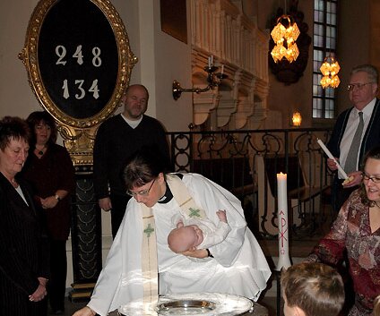_DSC0030 Alice is baptized.