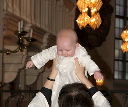 _DSC0035 Alice is baptized.