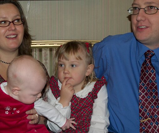 _DSC0076 Anna-Karin and Johan with their two daughters.