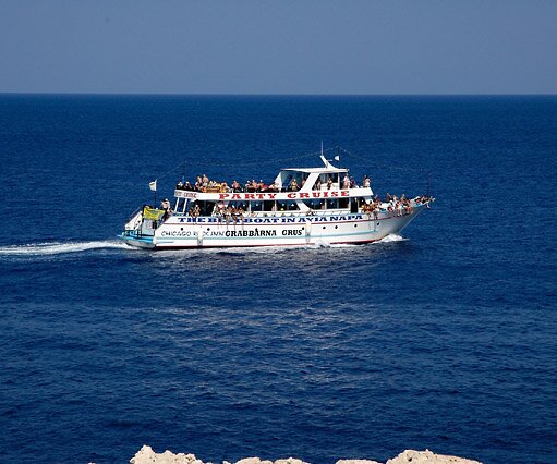 _DSC0216 Boat in the waters outside Cavo Greco