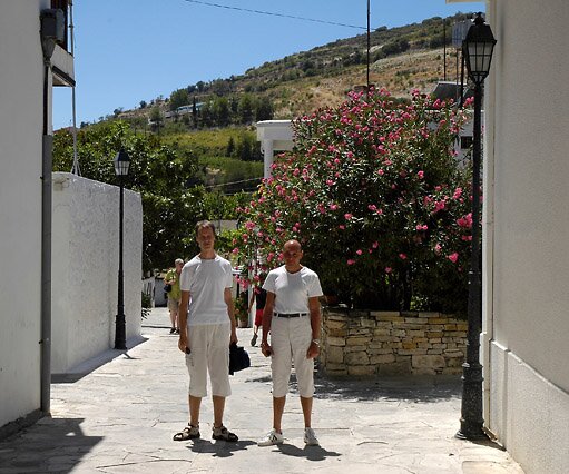 _DSC0057 Arto and Markos walking in Omodos