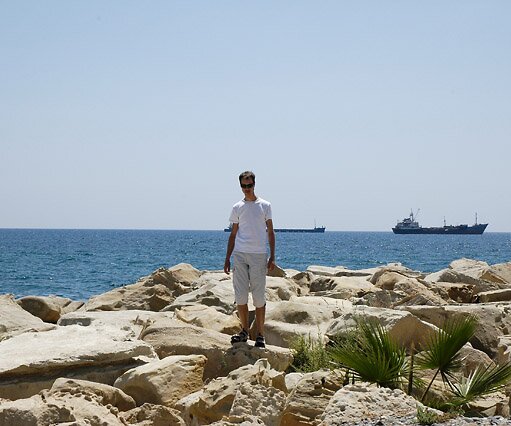 _DSC0087 Arto by the sea shore in Limassol