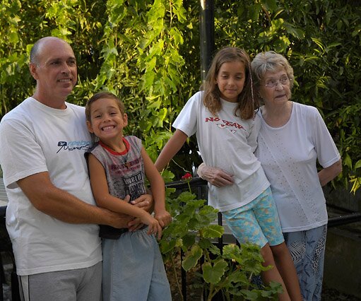 _DSC0077 Nicos, Andreas, Ingrid and Ingrid