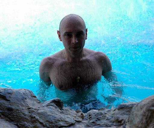 _DSC0116 Markos in the pool