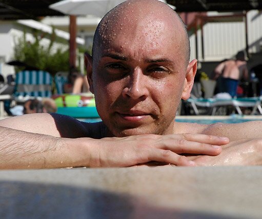 _DSC0134 Markos in the pool