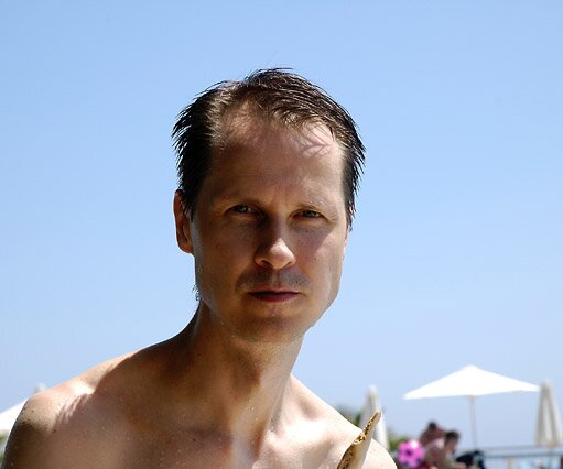 _DSC0166 Arto by the pool at the hotel in Protaras