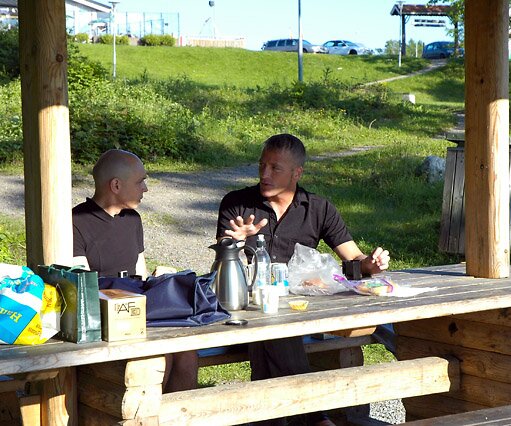 _DSC0092 Markos and Krister talking