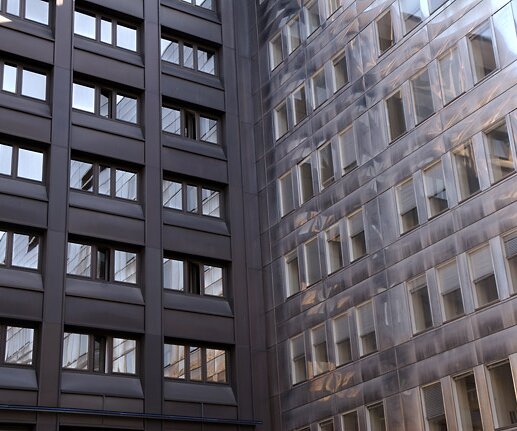 _DSC0029 Building facades in the Klara quarters. Hotel to the left, offices to the right.