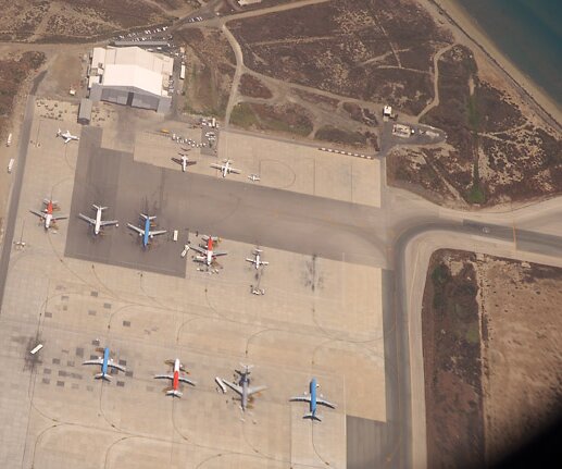 _DSC0047 Above Larnaka airport (LCA).