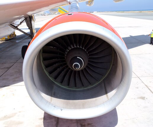 _DSC0004 Engine of the A330-300.