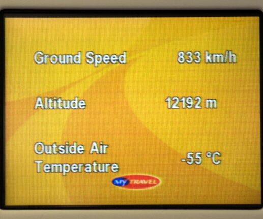 _DSC0036 Flying at 12 km above the ground.
