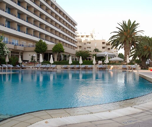 _DSC0013 Pool area at the hotel (Apollonia) in Limassol.