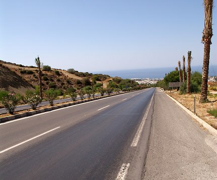 _DSC0021 Road down to Kerynia.