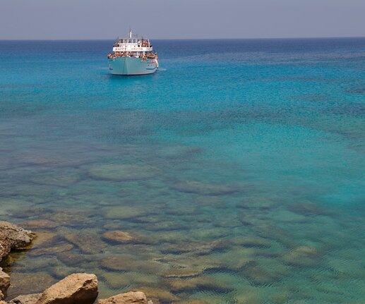 _DSC0051 Boat in the clear waters of Cavo Greco.