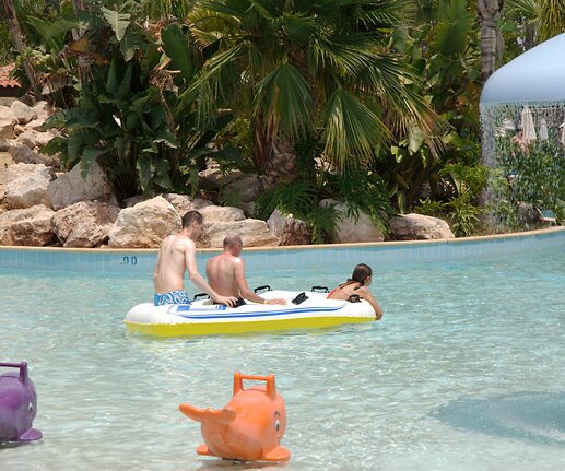 _DSC0060 Arto, Markos and Ingrid going for a ride in the lazy river.
