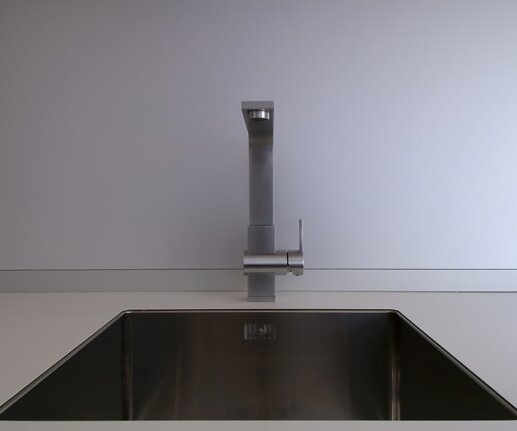 _DSC0012 Sink and tap.