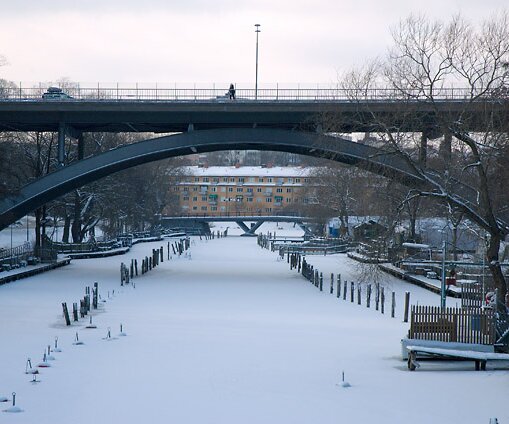 _DSC0056 Part of Västerbron, from Söder (left) to Långholmen (right).
