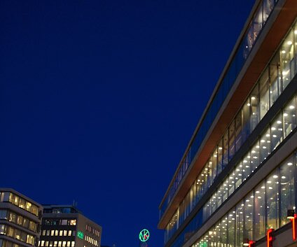 _DSC0010 Kulturhuset to the right in the evening.