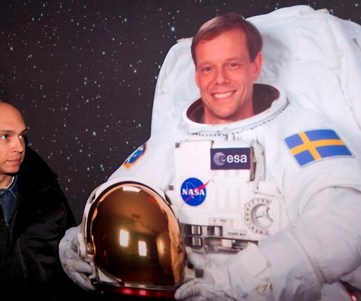 _DSC0003 Markos and Sweden's first astronaut Christer.