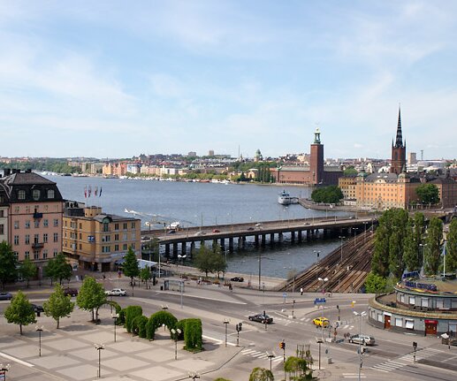 _DSC0007 Stockholm, Slussen (Sluice). The City Hall and Norr Mälarstrand in the background.