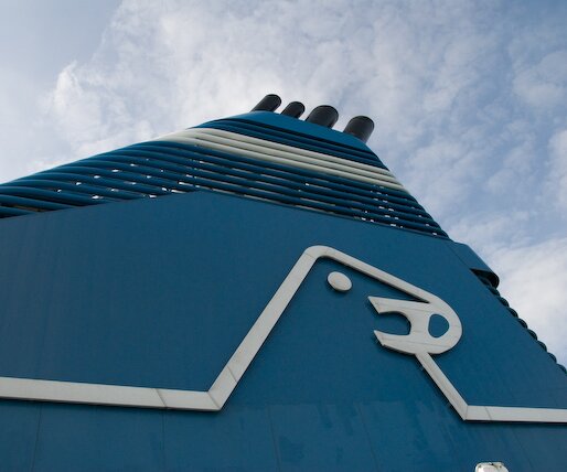 _DSC0003 Silja logo on the funnel of Silja Europa.