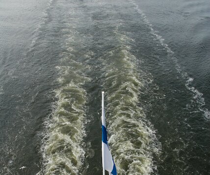_DSC0008 View from the stern.