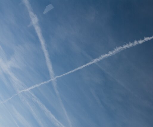 _DSC0022 Lines from other aircrafts.