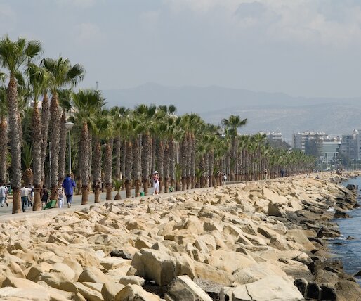 _DSC0099 The sea front promenade in Limassol.