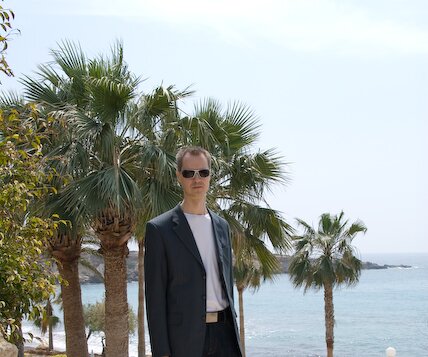 _DSC0016 Arto at the Coral Beach Hotel & Resort .