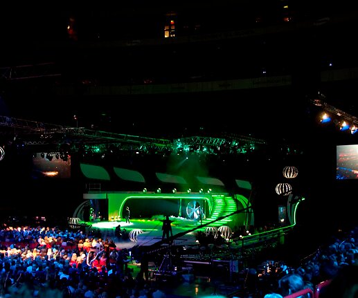 _DSC0035 View of the stage, just before Cara Mia with Måns.