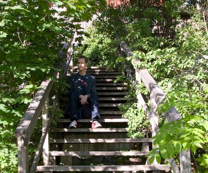 _DSC0031 Arto resting on the stairs.