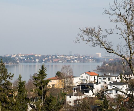 _DSC0011 View towards the city from café Lyran.
