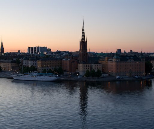 _DSC0004 View of Stockholm from Södermalm, looking north. Sunset at 22:31.