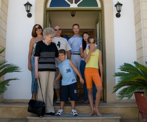 _DSC0004 Mina, Mum, Nikos, Andreas, Arto, Jean and Ingrid.