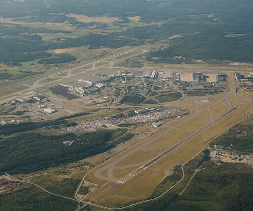 _DSC0016 Arlanda airport seen from the aircraft after take-off.