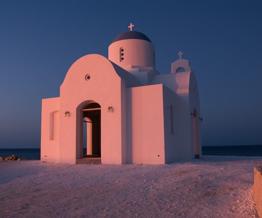 _DSC0021 Church by the harbor.