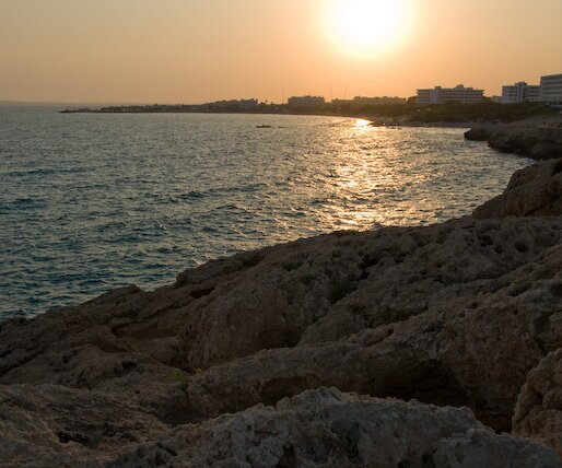 _DSC0126 Sunset at the sea caves area.