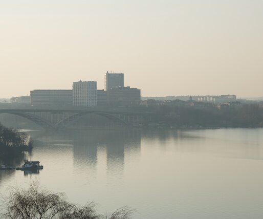 _DSC0063 Västerbron (the western bridge), in the pale light of spring.