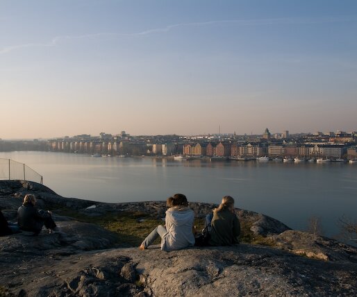 _DSC0065 Enjoying the view of the city a spring afternoon from Skinnarviksberget.