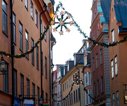 _DSC0025 Walking in the old town.