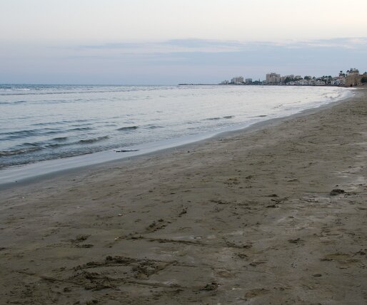 _DSC0054 Beach in the afternoon.