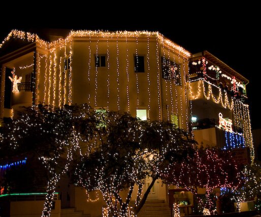 _DSC0058 A decorated house.