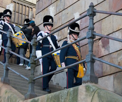 _DSC0002 Changing of the royal guards at the Royal Palace.