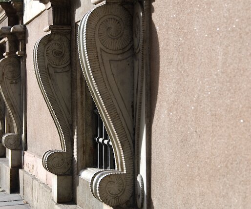 _DSC0026 Details at the Royal Palace.