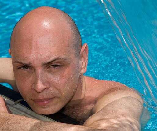 _DSC0011 Markos in the pool.