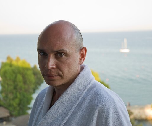 _DSC0044 Markos on the balcony.